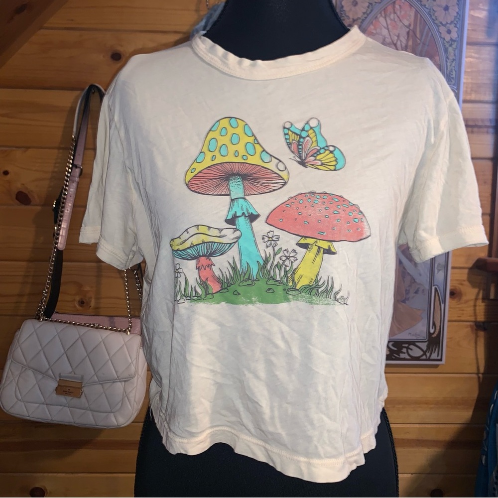 Mushroom Graphic Cropped T-Shirt - Cream